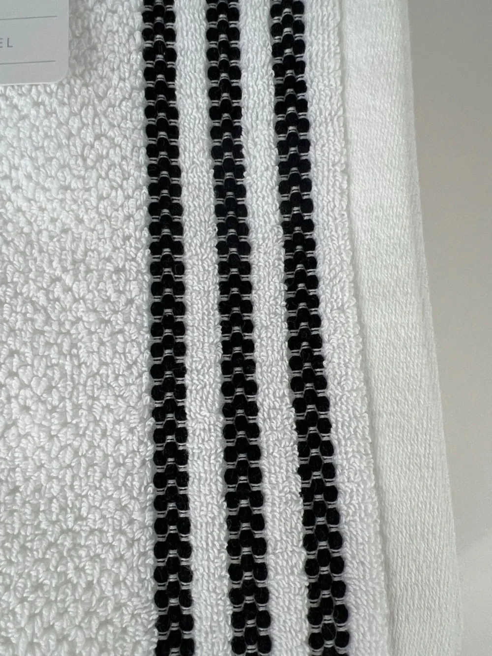 Truly Lou Bath Towels Soft White Cotton with Black Stripe Trim Set of 2 NEW